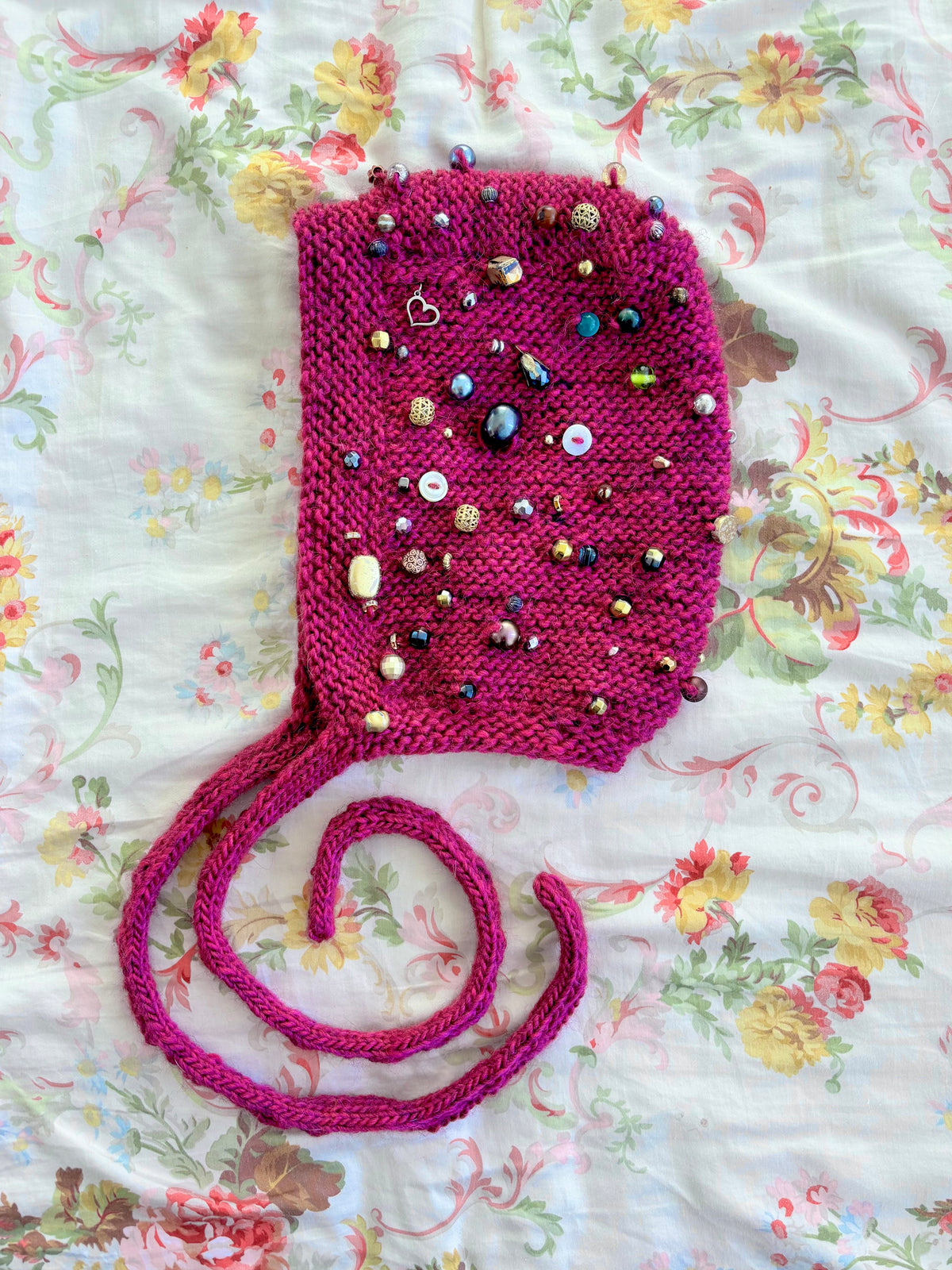 Bauble Bonnet~ Wine