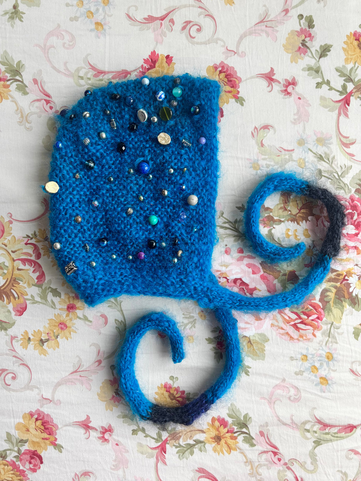 Bauble Bonnet~ Blue Swirl