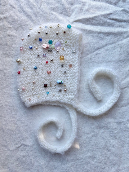 Bauble Bonnet~ Snow Drops