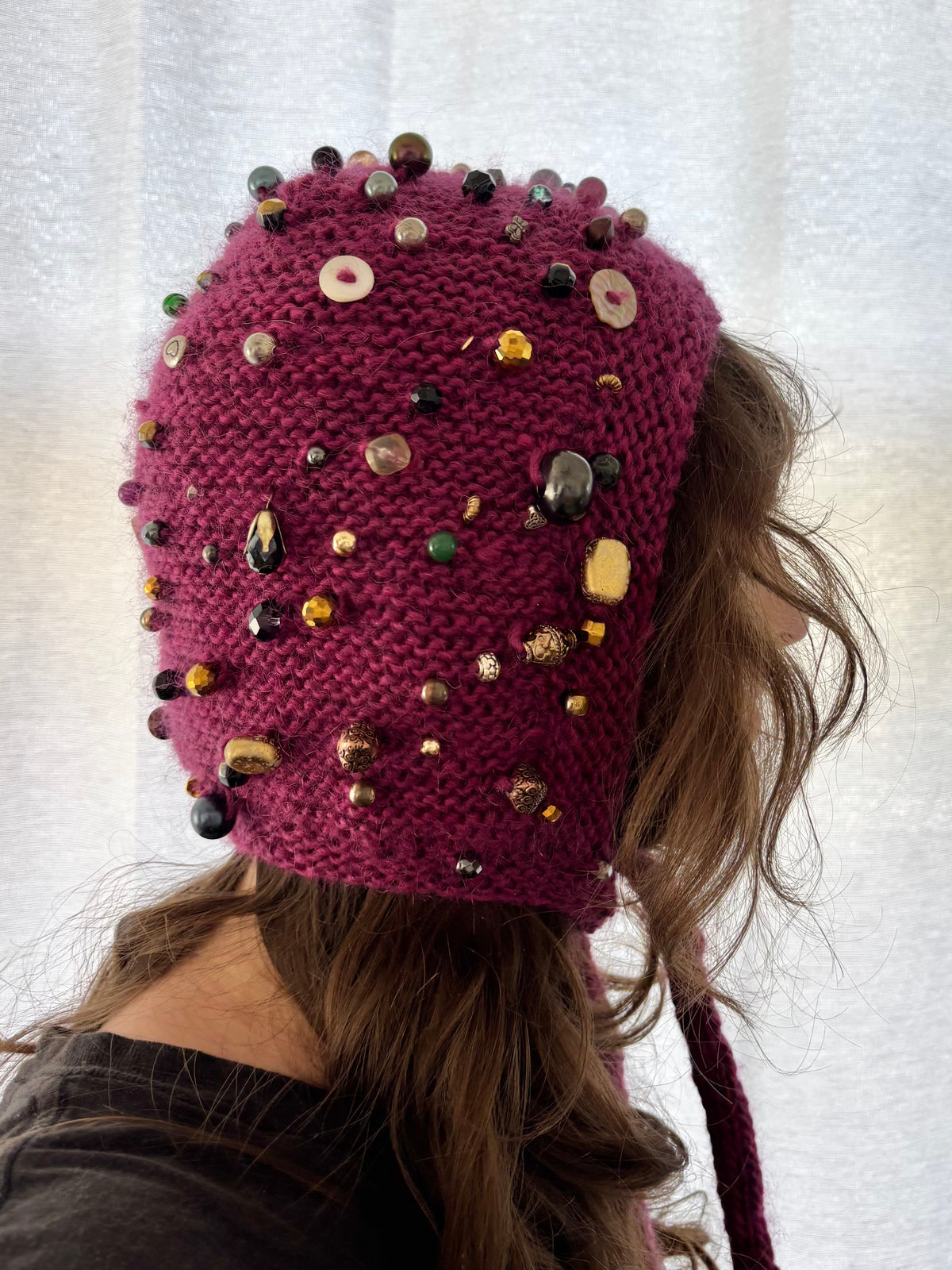 Bauble Bonnet~ Wine