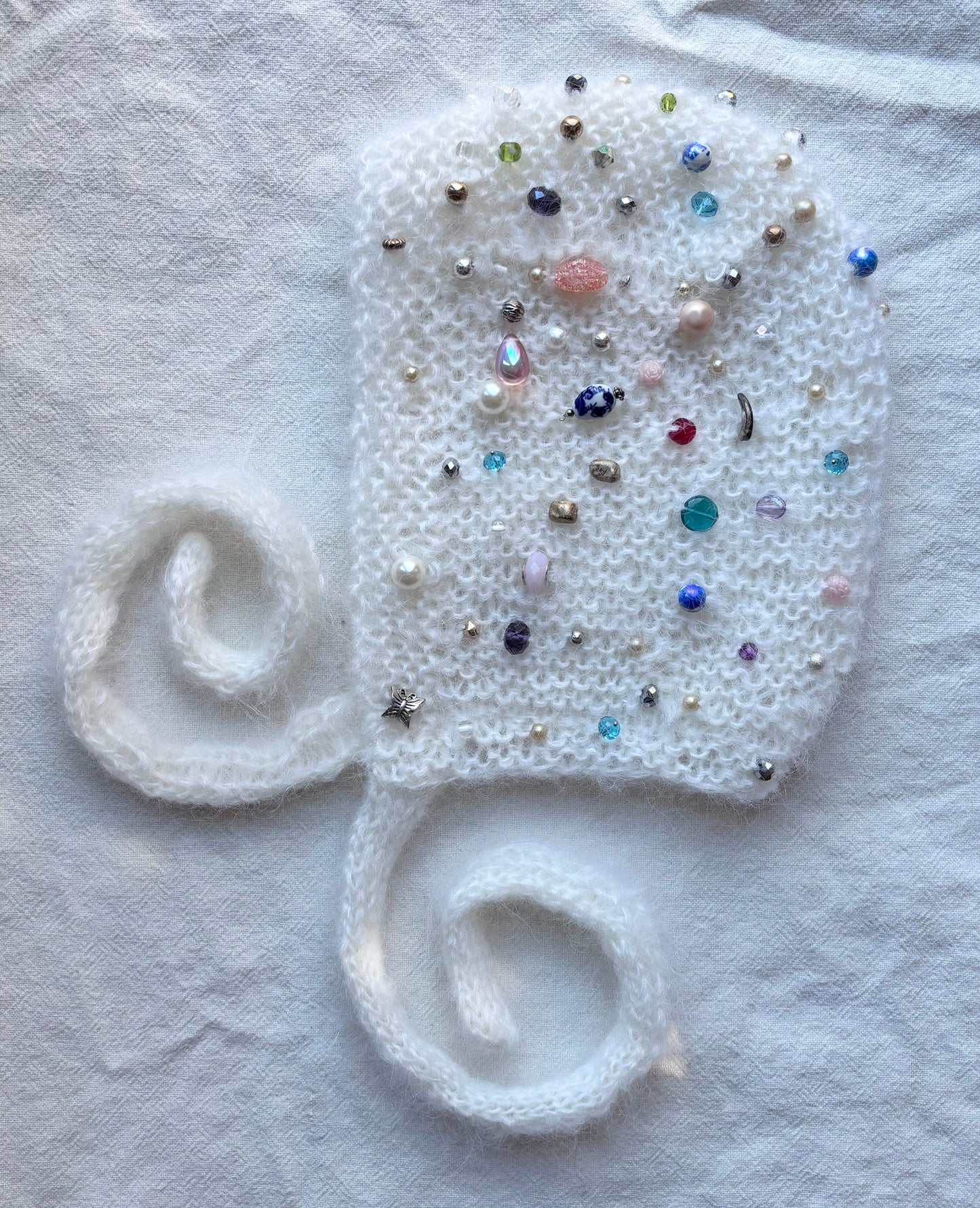 Bauble Bonnet~ Snow Drops