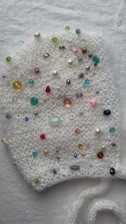 Bauble Bonnet~ Snow Drops